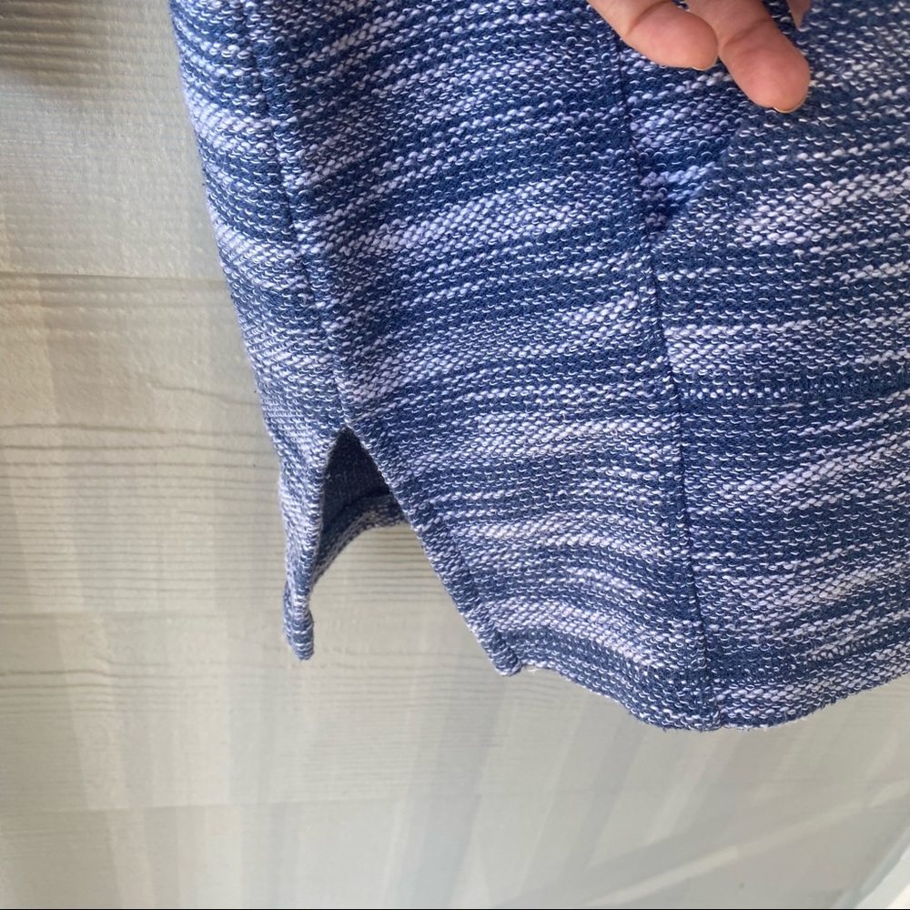 LIZ CLAIBORNE WEEKEND V Neck Pullover - Picture 4 of 10